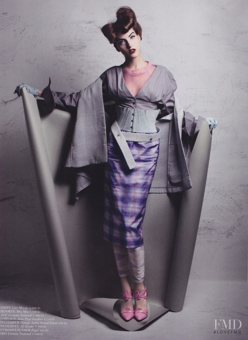 Iris Egbers featured in Très Chic, February 2012