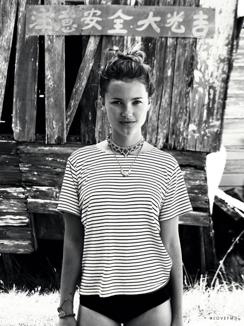 Kyleigh Kuhn featured in A Model Summer, November 2014