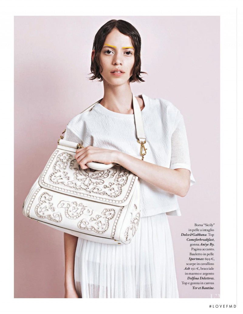 Amanda de Oliveira Queiroz featured in Gradazioni di bianco, March 2014