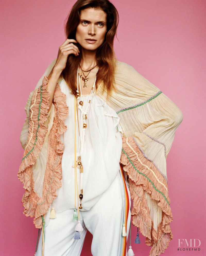 Malgosia Bela featured in Creer Le Desir, April 2016