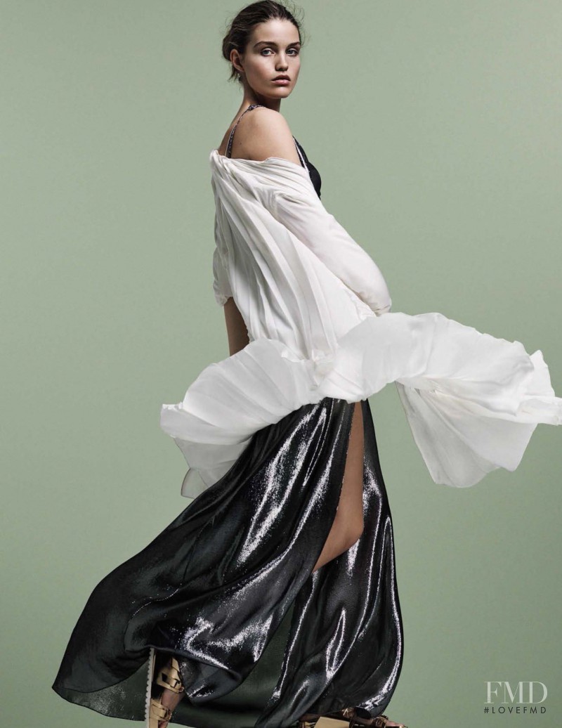 Luna Bijl featured in Metales Nobles, April 2016
