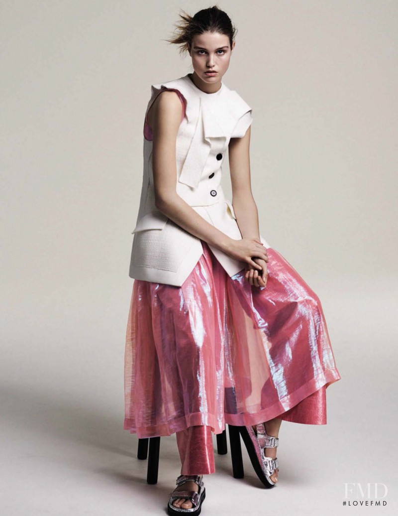 Luna Bijl featured in Metales Nobles, April 2016