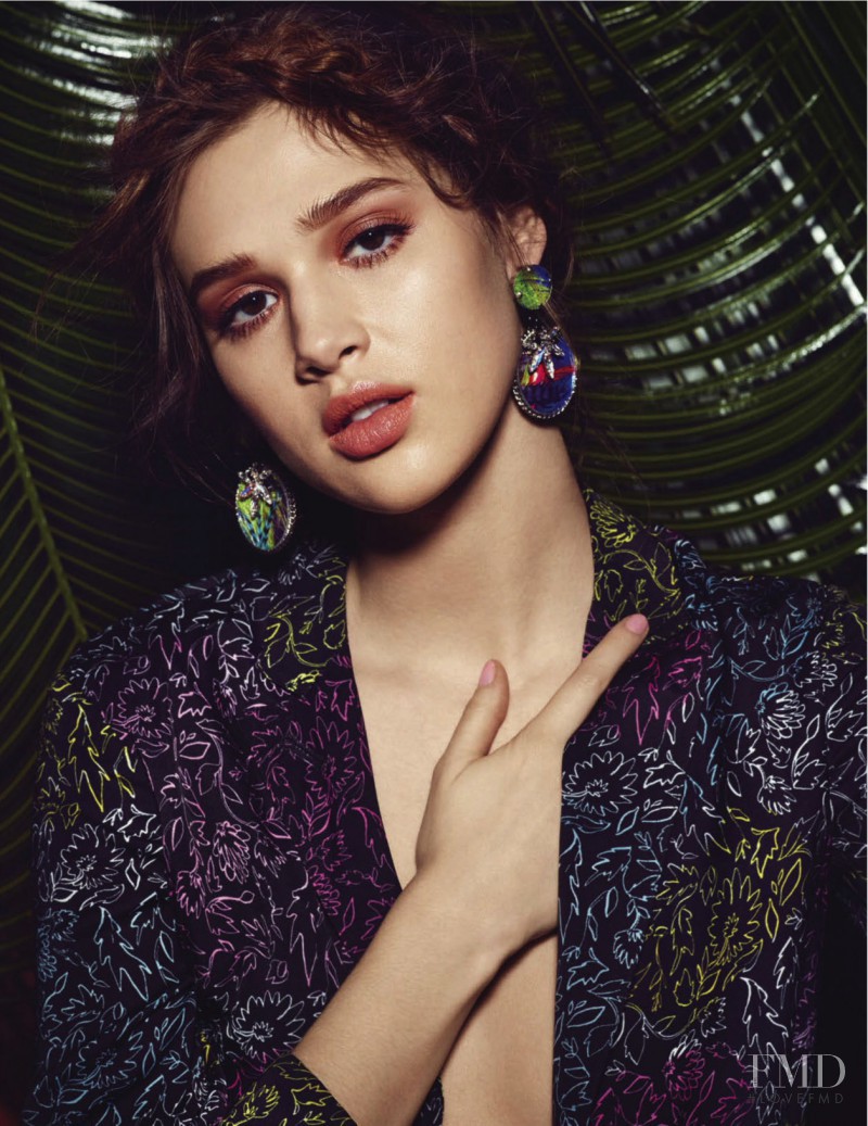 Anais Pouliot featured in Tropico Floro, April 2016