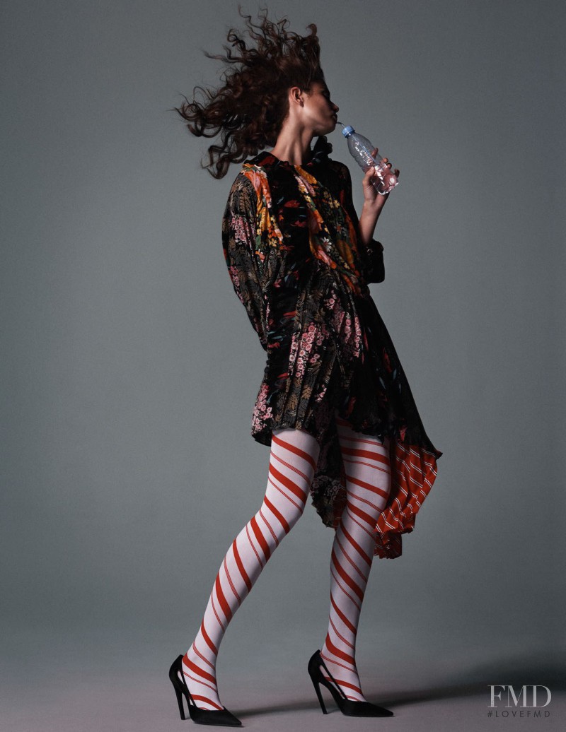 Taylor Hill featured in L\'Offensive Gvasalia, May 2016