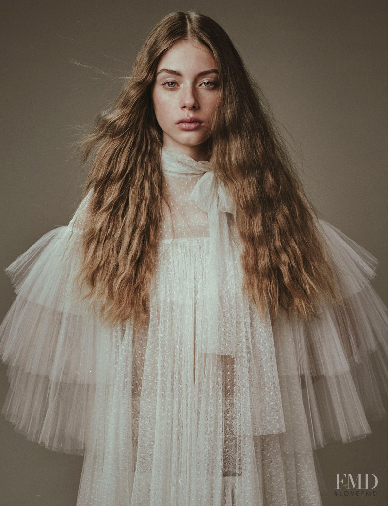 Lauren de Graaf featured in Lauren De Graaf, February 2016