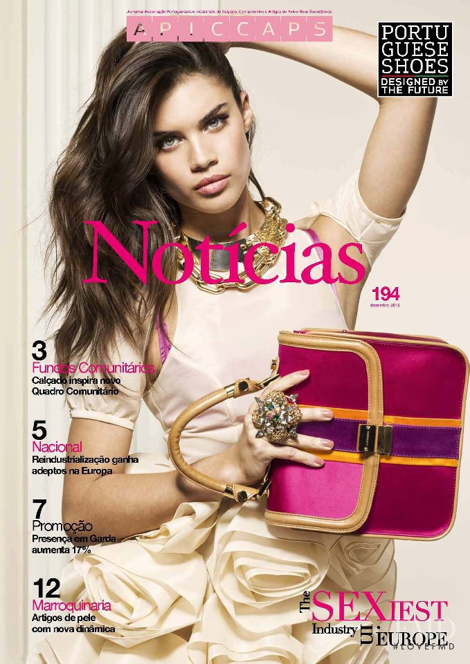 Sara Sampaio featured in Noticias, December 2012