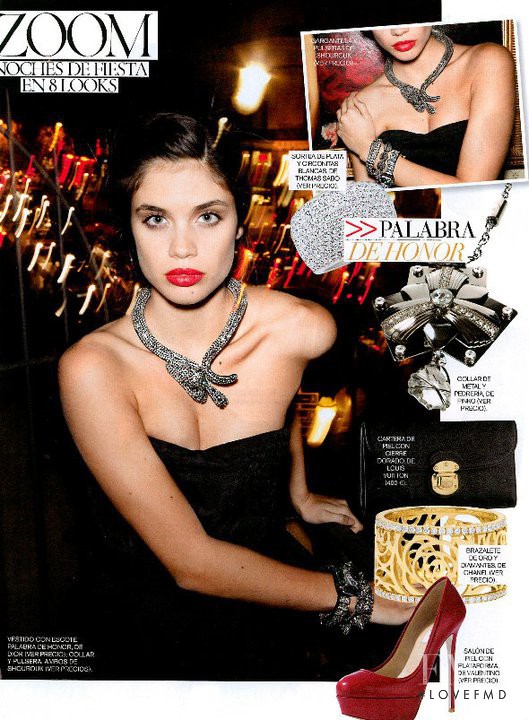 Sara Sampaio featured in Sucedio una noche, December 2010