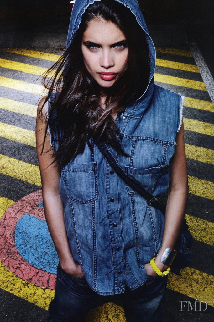 Sara Sampaio featured in Sara Sampaio, July 2011