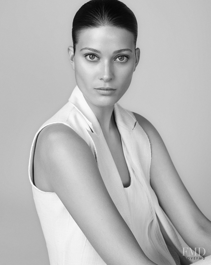 Larissa Hofmann featured in Larissa Hofmann, May 2016