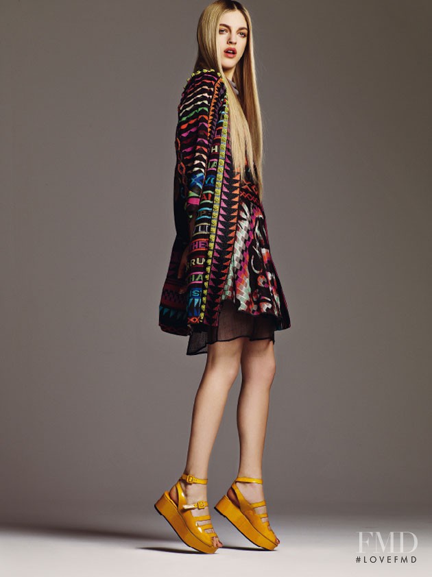 Naomi Preizler featured in 70\'s by Missoni, March 2011