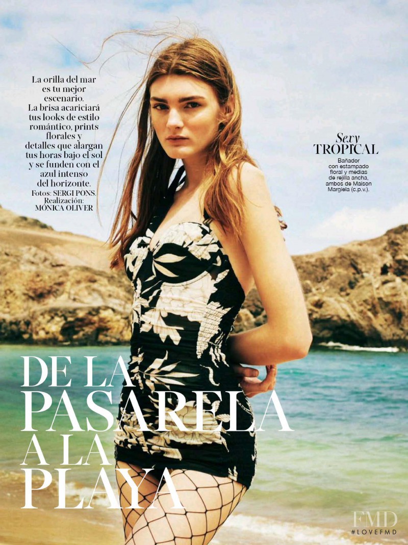 Nastya Abramova featured in De La Pasarela A La Playa, June 2016