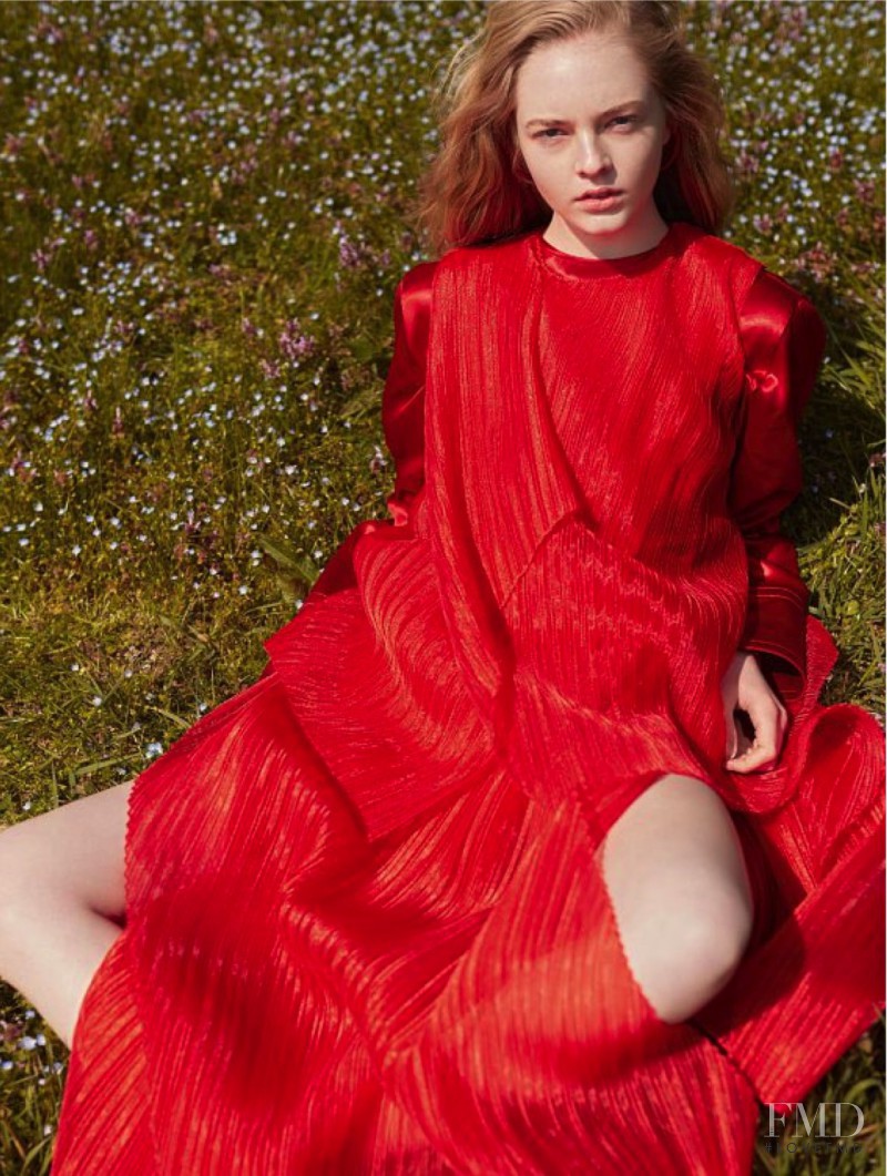 Il rosso e il bianco, April 2016
