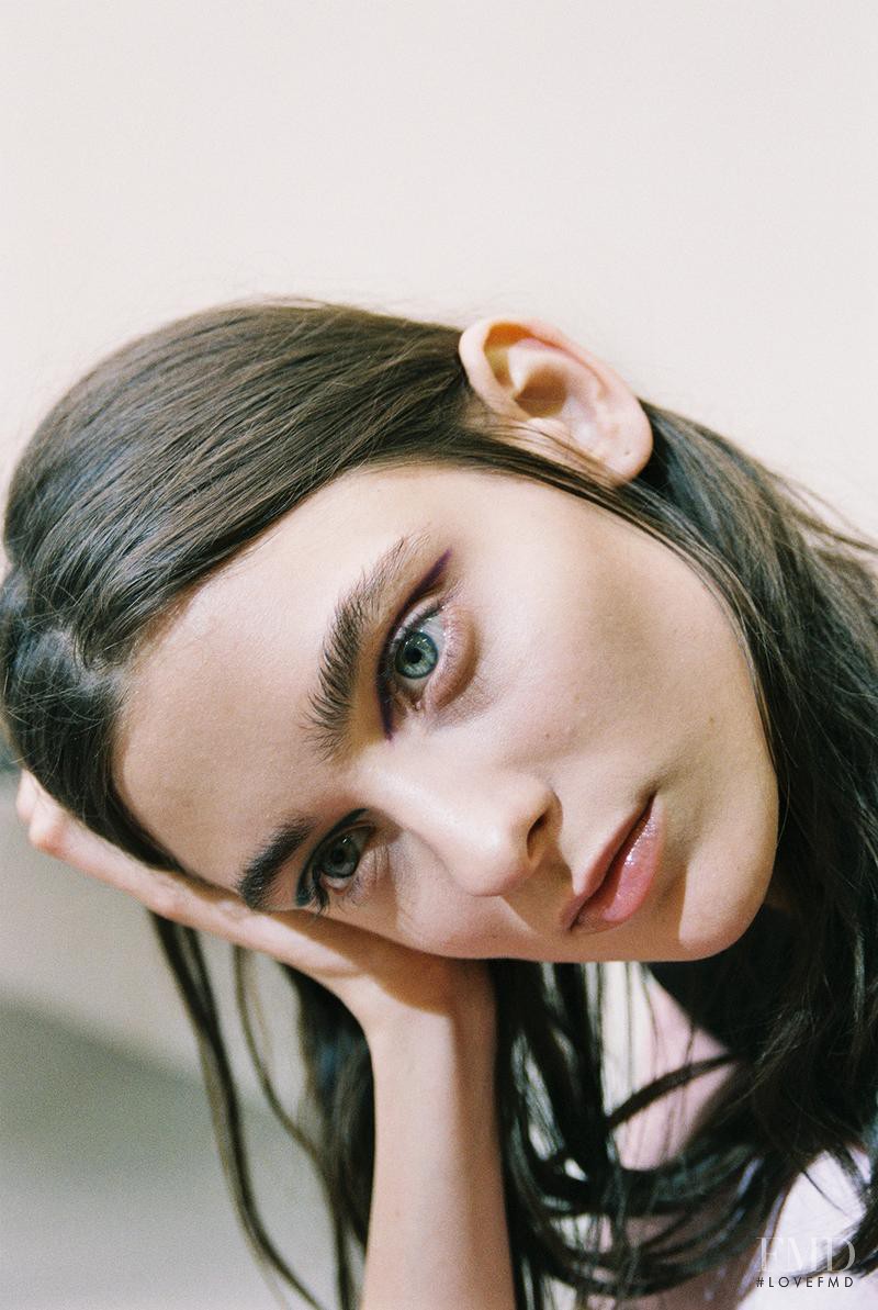 Carolina Thaler featured in Multitude, June 2014