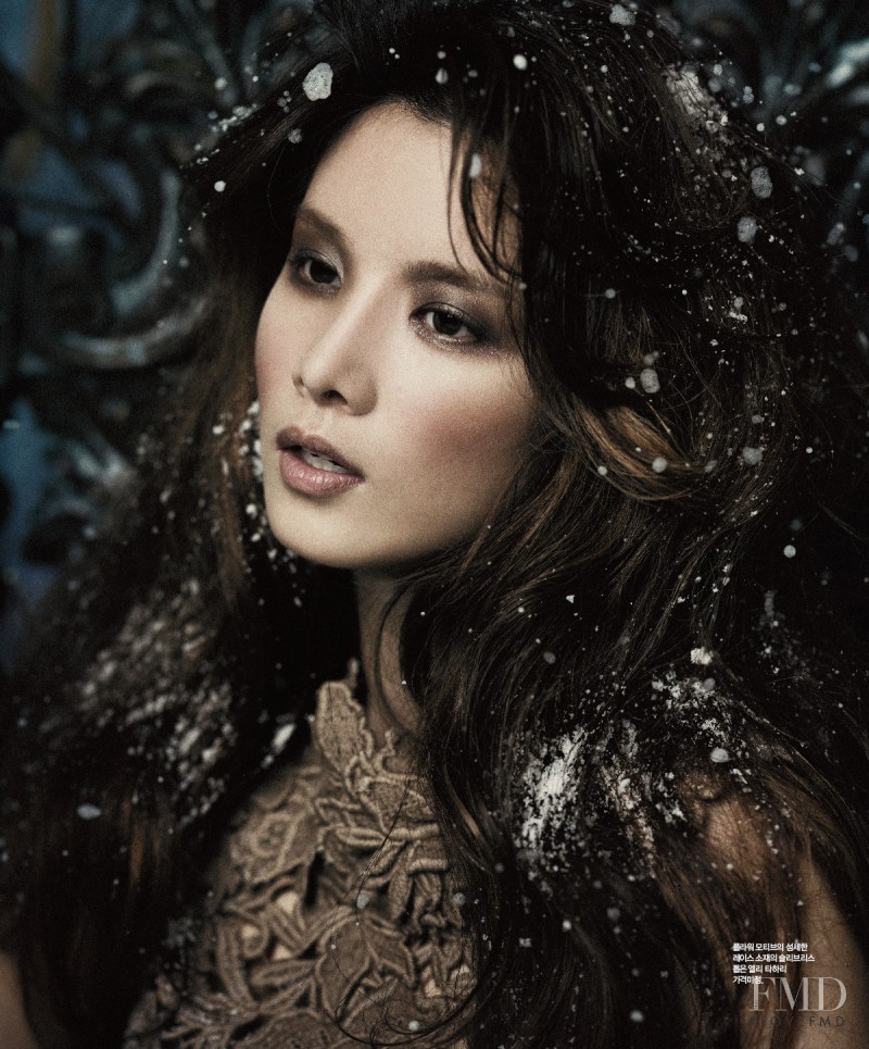 Ji Yeon Lee featured in Snowy Fairytale, December 2011