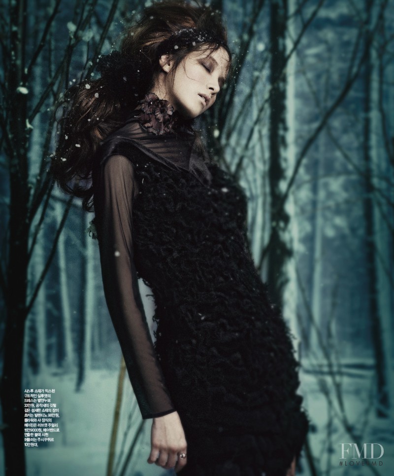 Ji Yeon Lee featured in Snowy Fairytale, December 2011