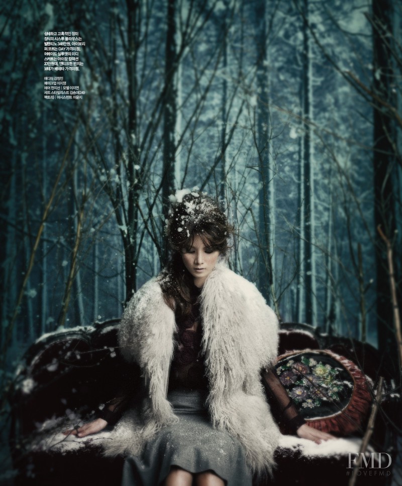 Ji Yeon Lee featured in Snowy Fairytale, December 2011