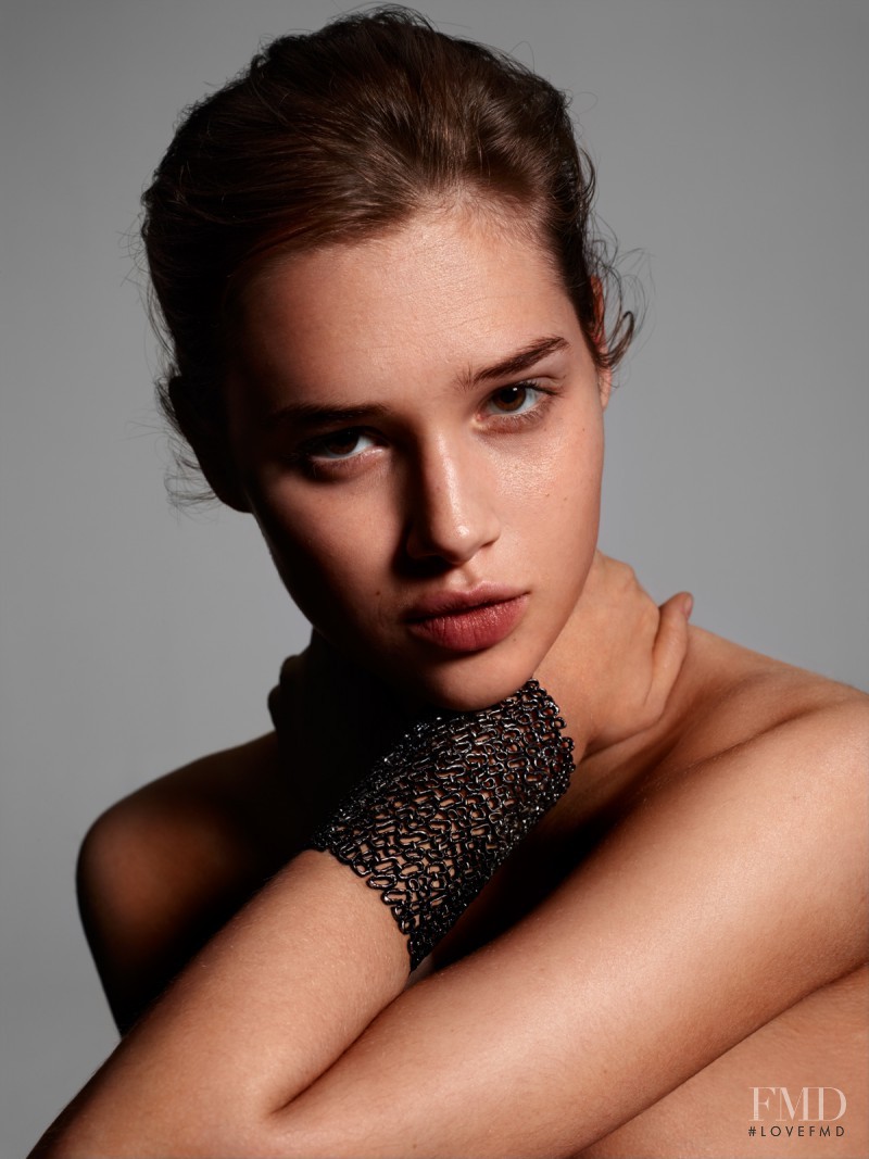 Anais Pouliot featured in StarStruck, December 2011