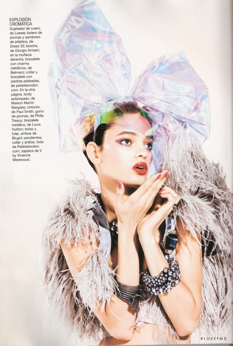 Wanessa Milhomem featured in Aves Del Paraiso, April 2010