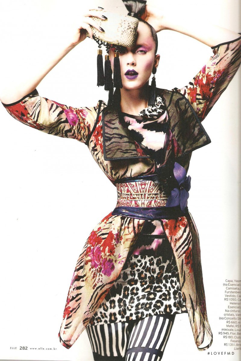 Andressa Fontana featured in Rumo Ao Oriente, December 2010