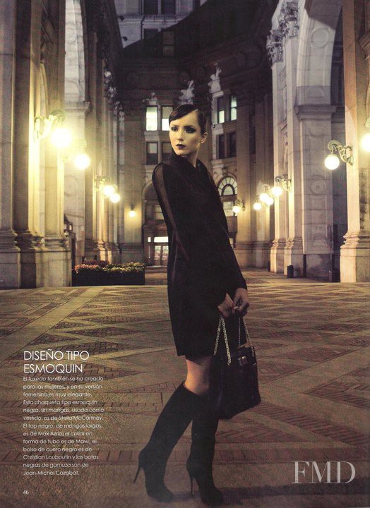 Andressa Fontana featured in El Glamour Del Jacket, January 2011