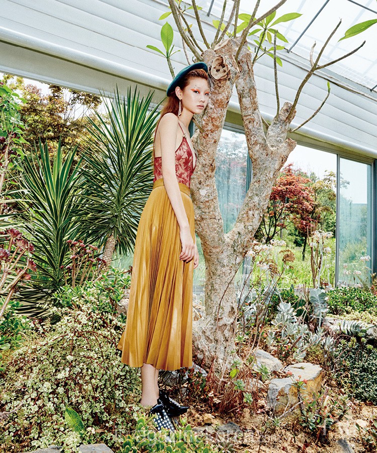 HoYeon Jung featured in Jung Ho Yeon, August 2015