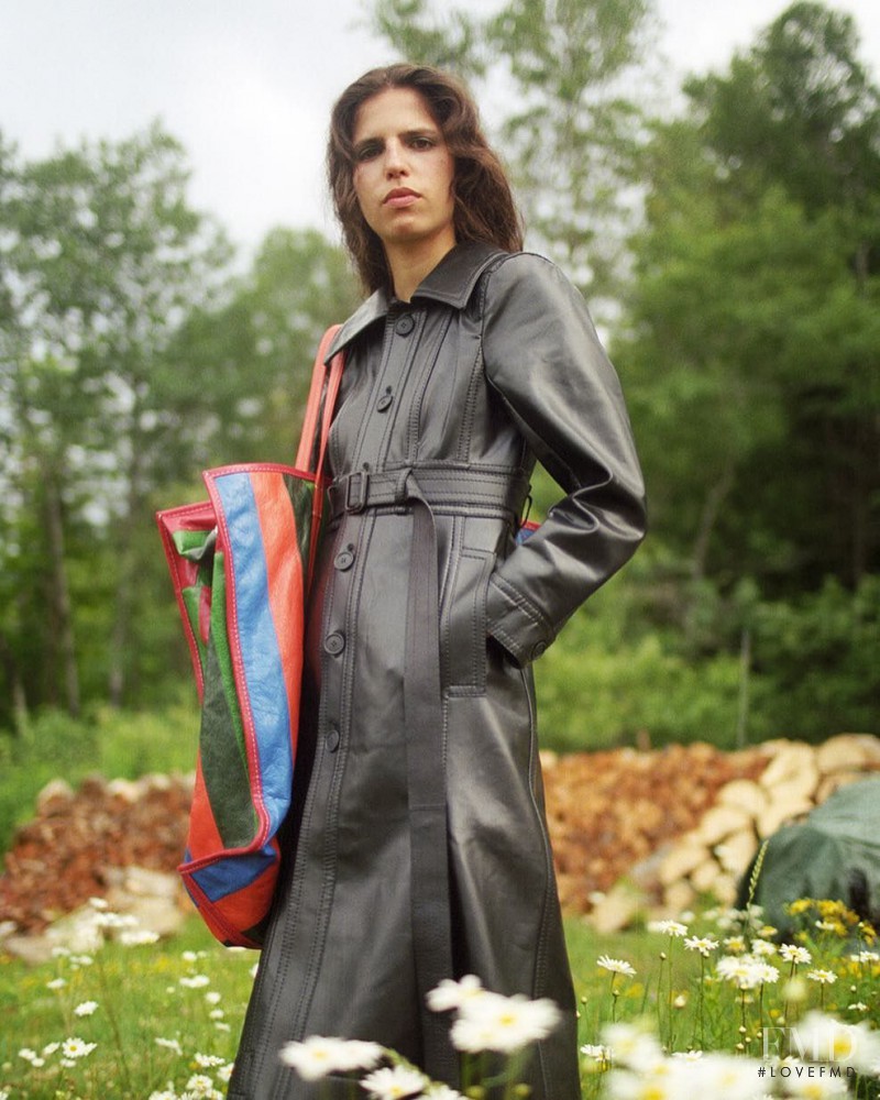 Hayett McCarthy featured in L`enfrontee, September 2016