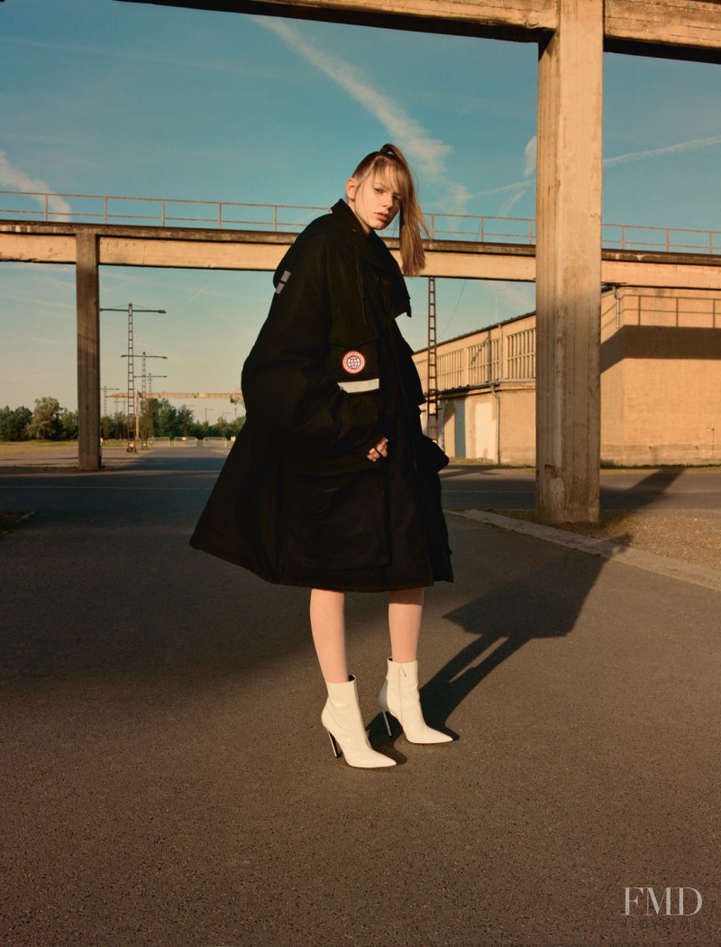 Eva Varlamova featured in Eva Varlamova,Céline Delaugère,Willy Morsch,Hannah Bennett, September 2016