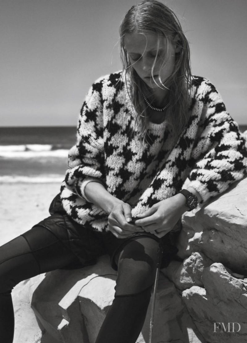 Sofie Hemmet featured in Surfin\' Style, October 2016
