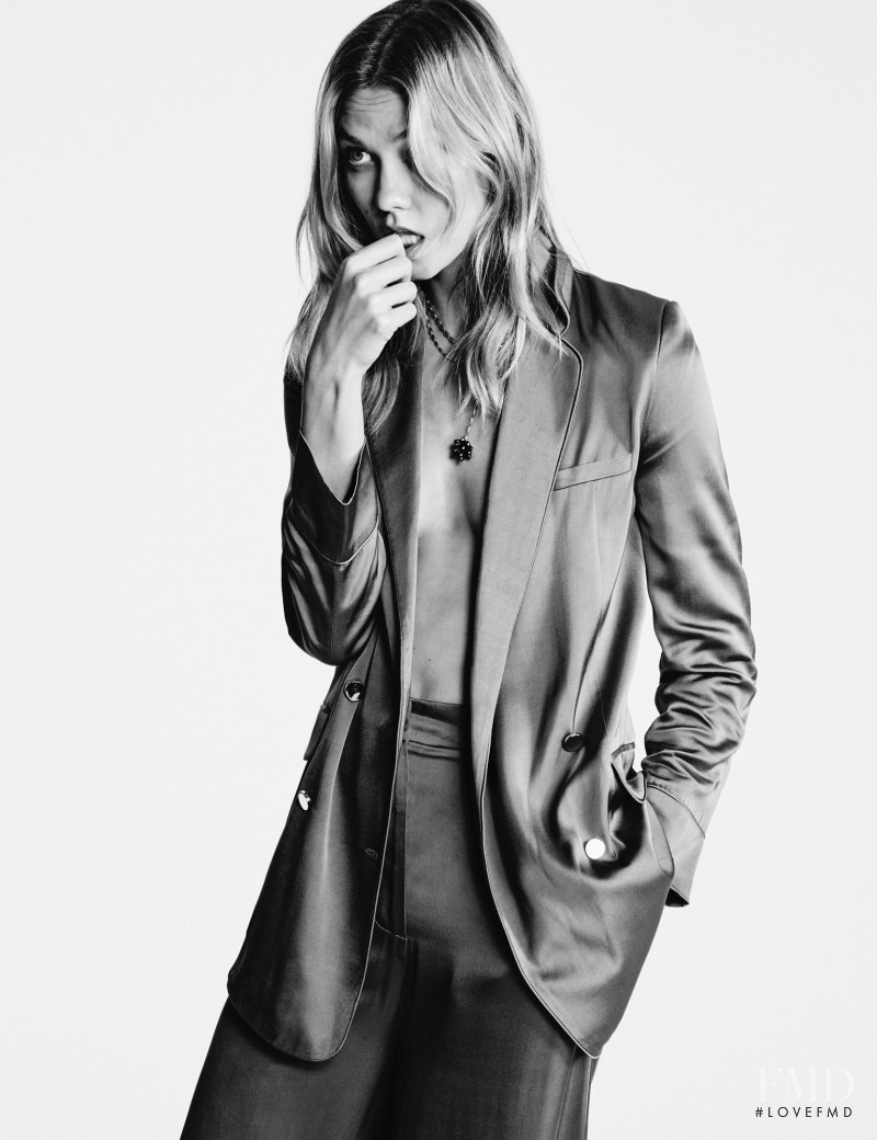 Karlie Kloss featured in Karlie Kloss, October 2016
