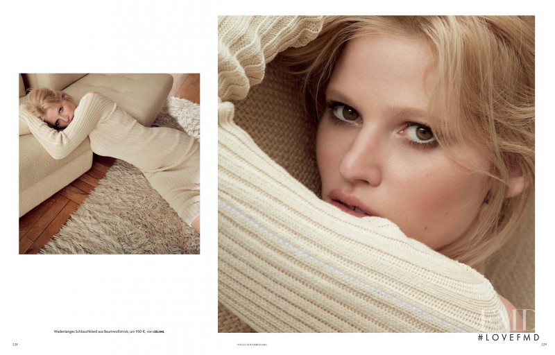 Lara Stone featured in Lara Stone, November 2016