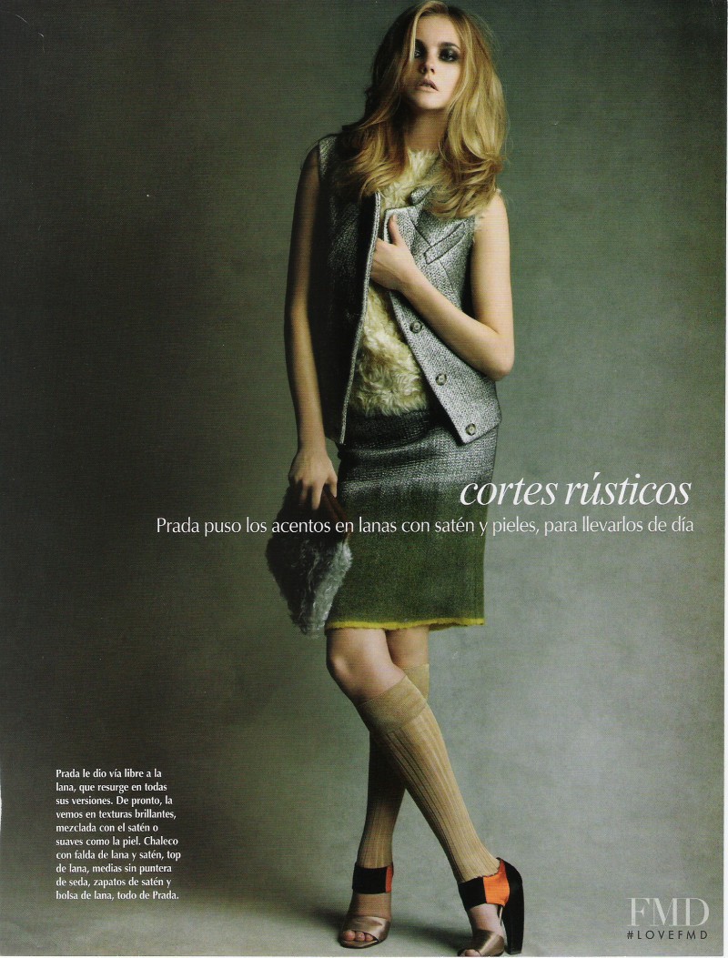 Caroline Trentini featured in Top Looks, September 2007