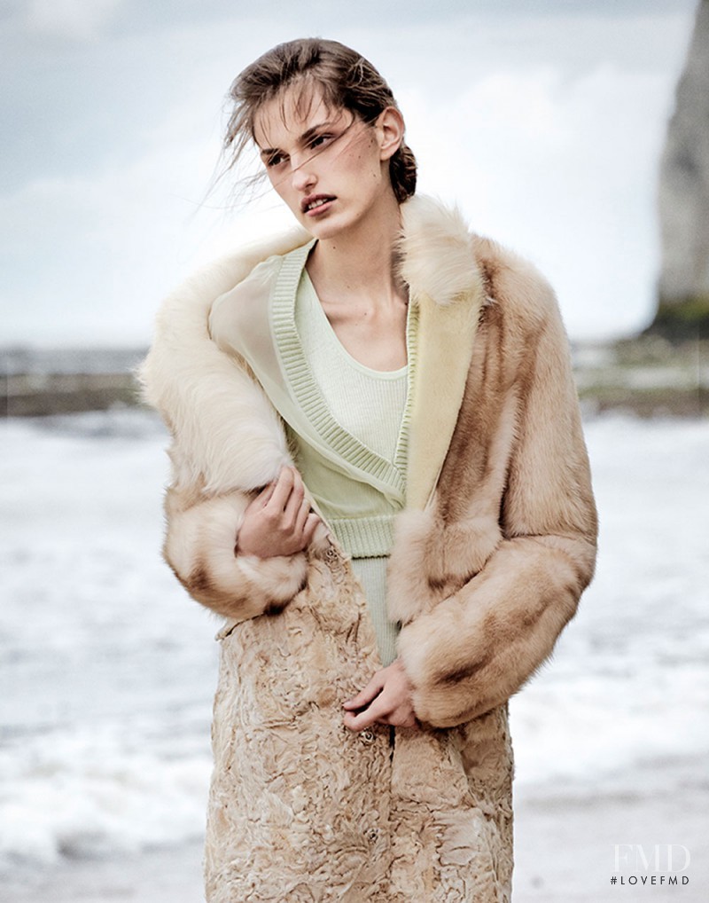 Zoe Huxford featured in Whitewash, January 2015