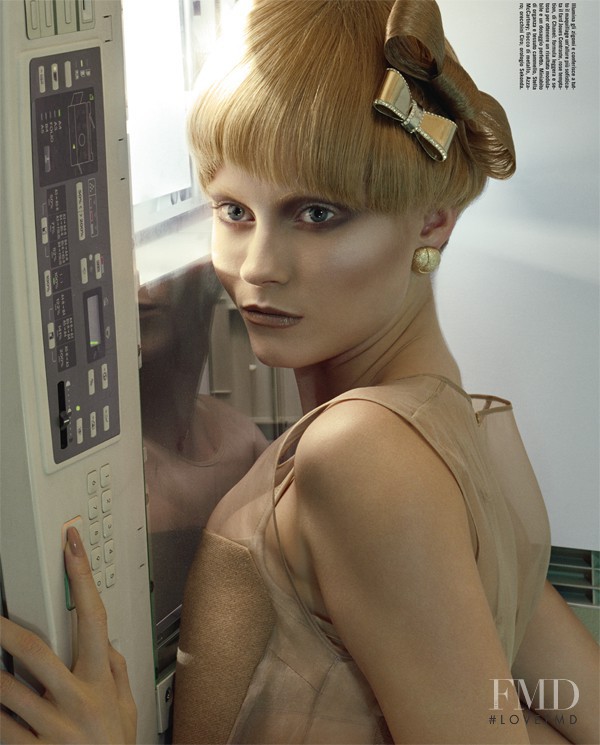 Charlotte di Calypso featured in Beauty, October 2010