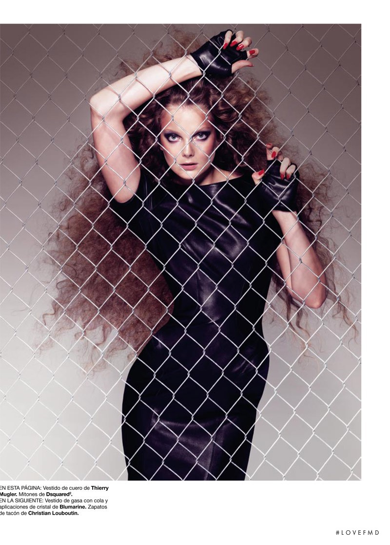 Eniko Mihalik featured in Cara o Cuero, October 2010