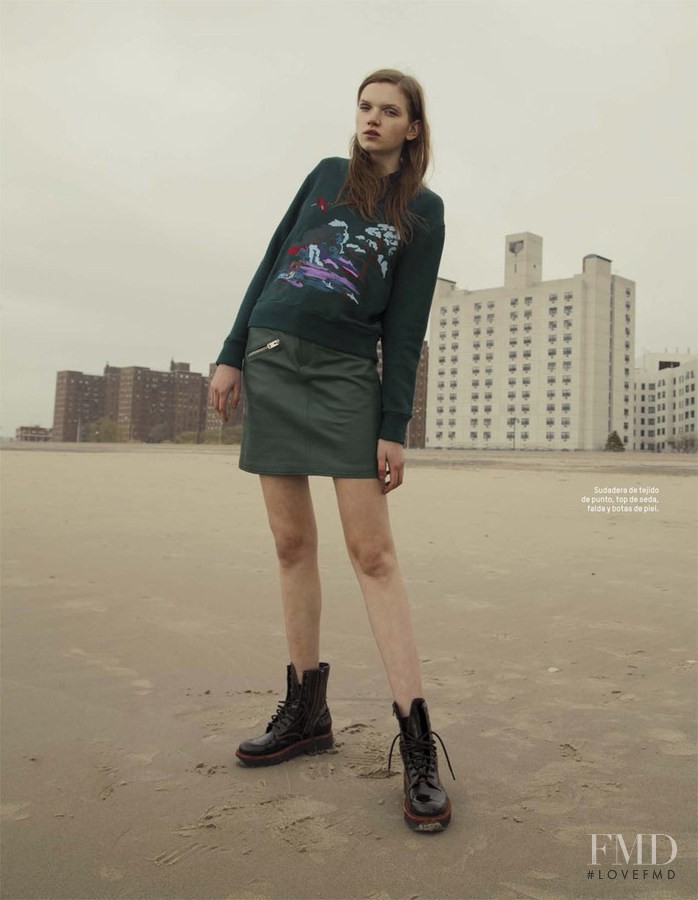 Eva Klimkova featured in Tomorrow, July 2016