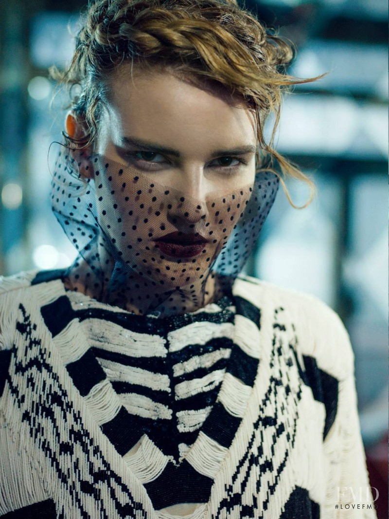 Eva Klimkova featured in Moda, December 2013