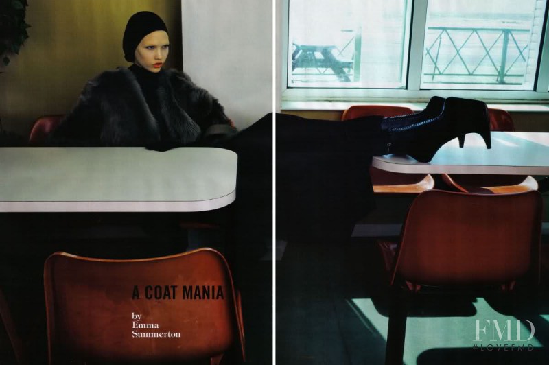 Karlie Kloss featured in A Coat Mania, October 2009