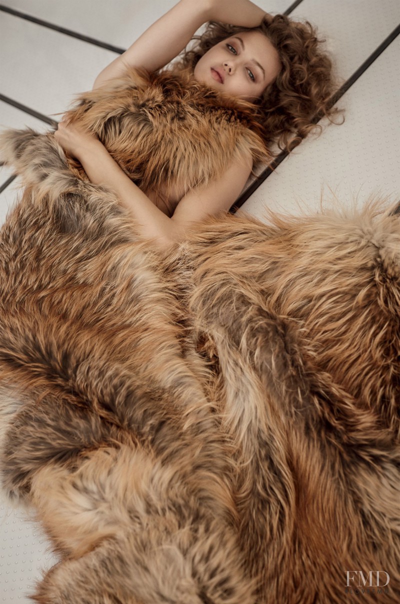 Lindsey Wixson featured in Lindsey Wixson, November 2016