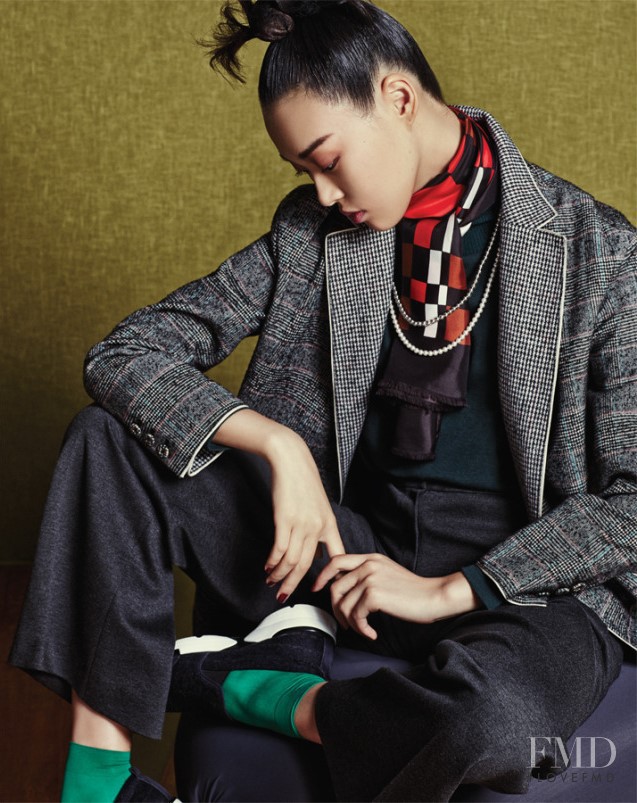 Tian Yi featured in Geometic Play, October 2015