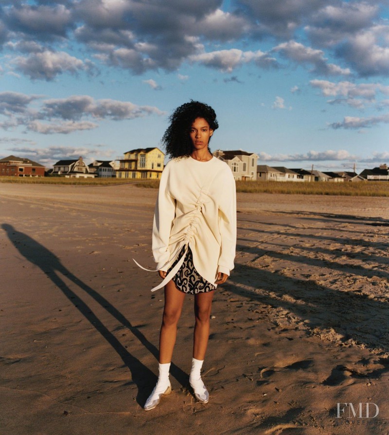 Luisana Gonzalez featured in New Wave, December 2016