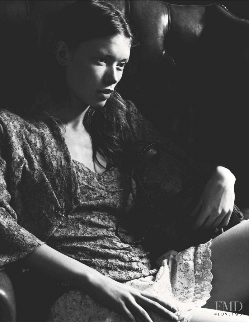 Julia Hafstrom featured in Natural (Mente), May 2012