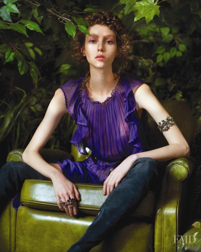Lorena Maraschi featured in Jardin d\'Eden, February 2017