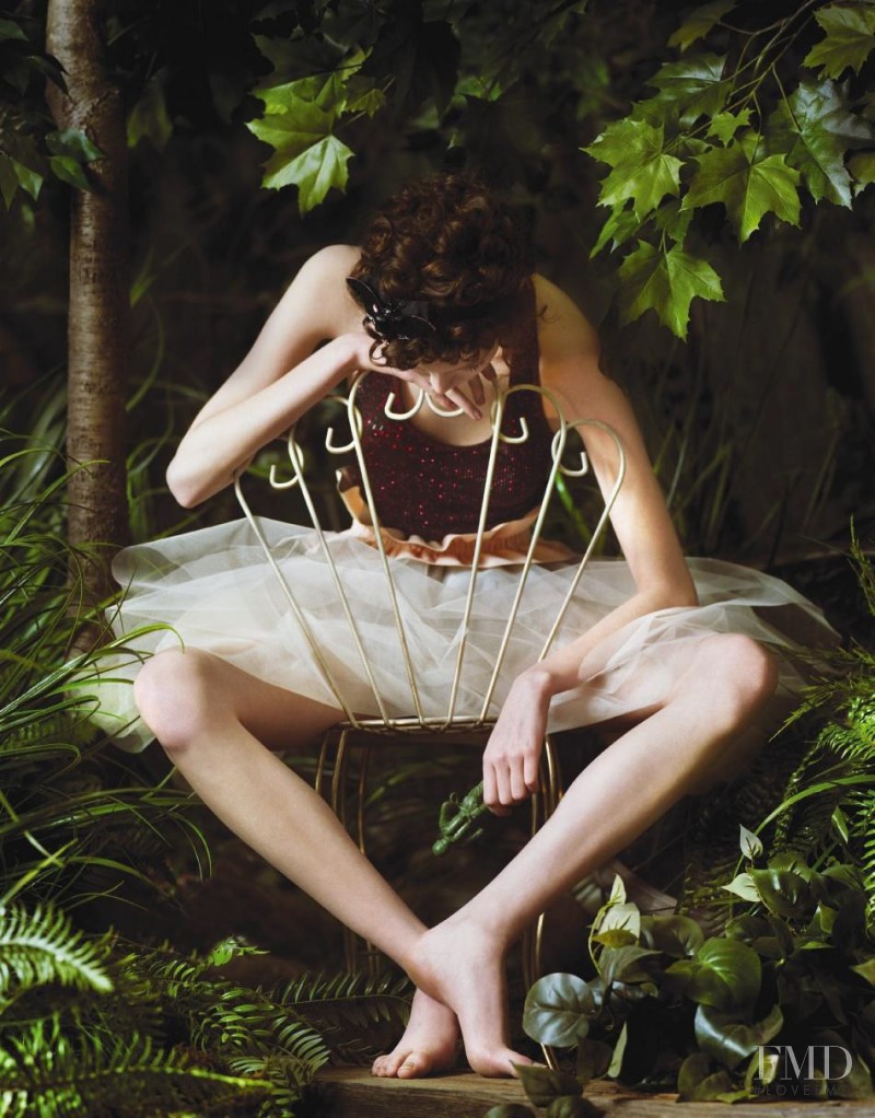 Lorena Maraschi featured in Jardin d\'Eden, February 2017