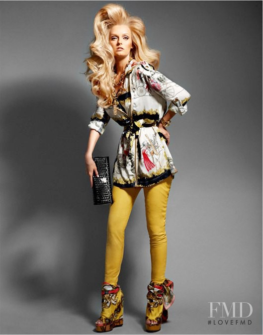 Lydia Hearst featured in Bombe Baroque, March 2012