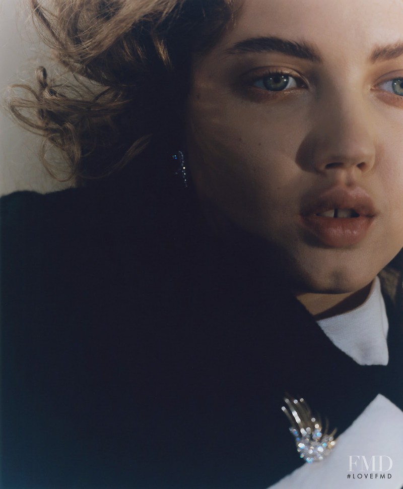 Lindsey Wixson featured in Lindsey Wixson, September 2015