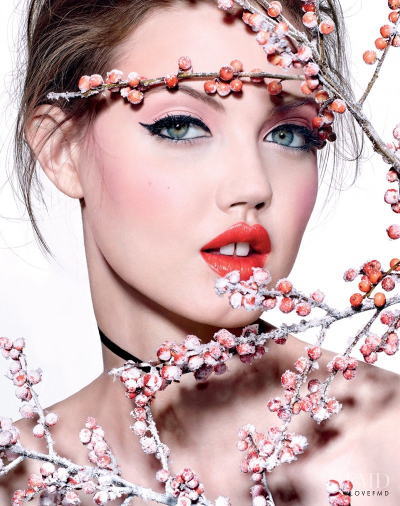 Lindsey Wixson featured in Beauty, January 2017