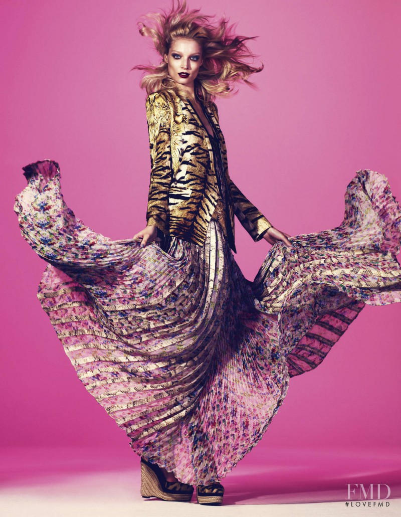 Melissa Tammerijn featured in Key Looks For Spring, March 2012
