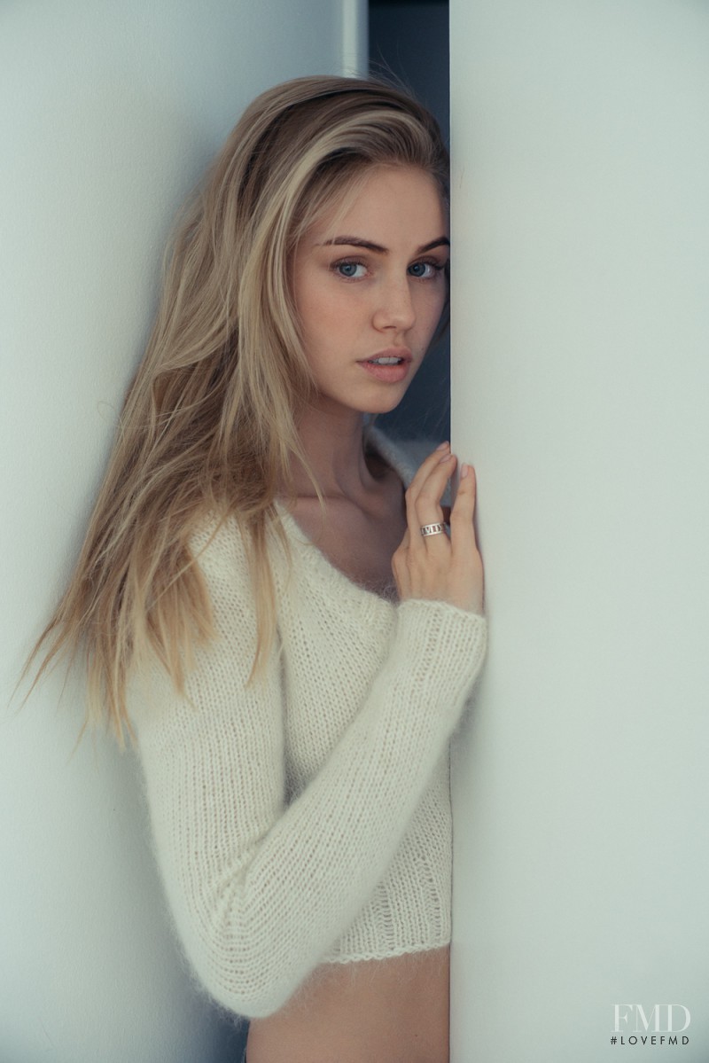 Scarlett Leithold featured in Scarlett Leithold, March 2016