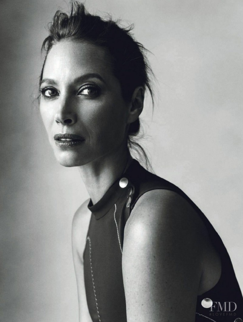 Christy Turlington featured in Cada Mujer Cuenta, March 2017