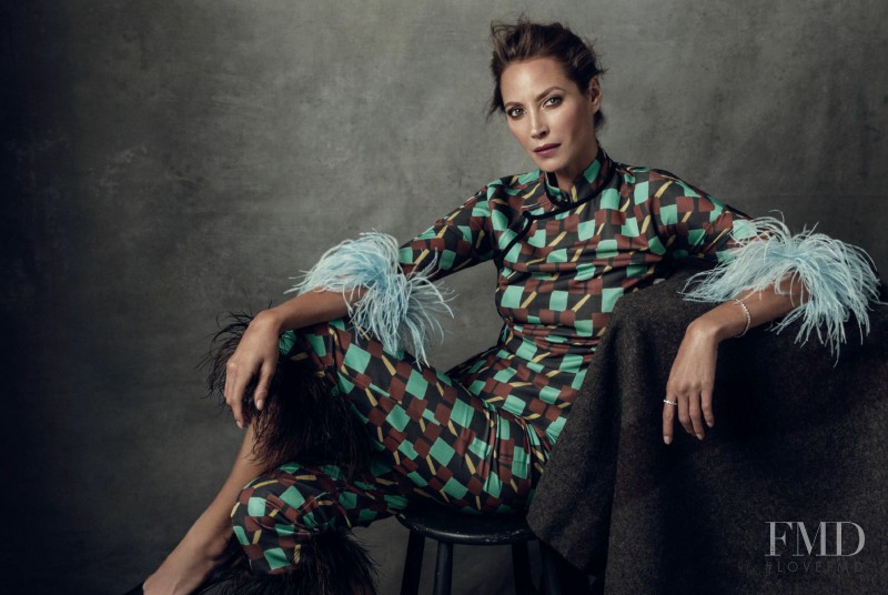 Christy Turlington featured in Cada Mujer Cuenta, March 2017